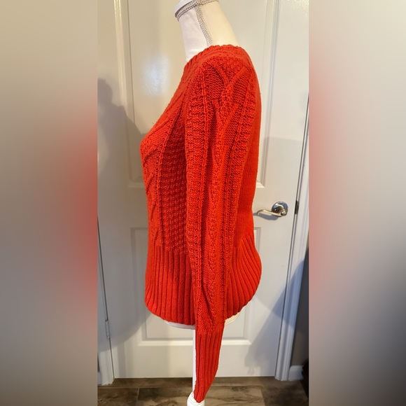 GAP- Orangish / Red cropped sweater. Size M - Picture 4 of 12